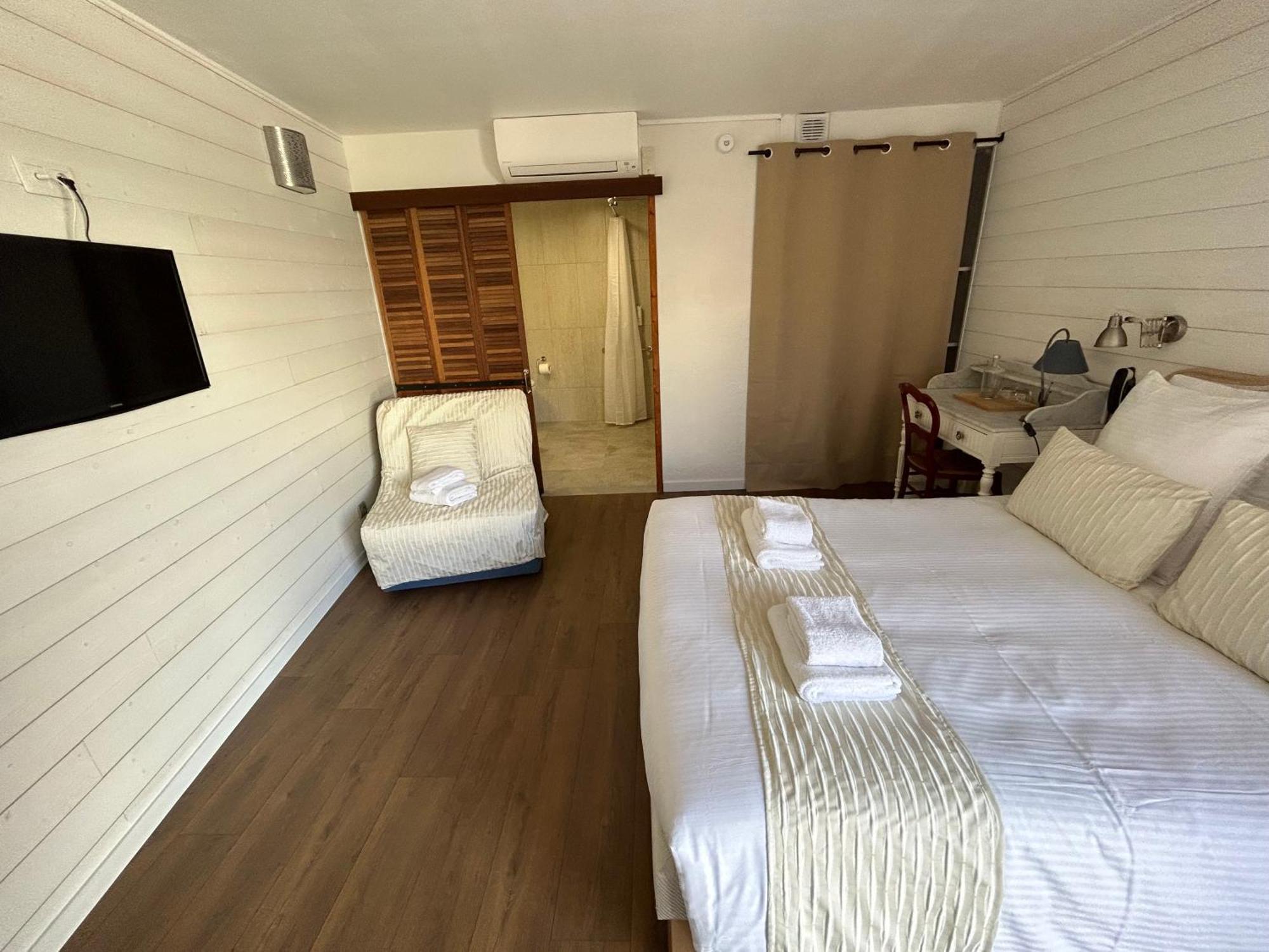 Logis Hotel De La Clape Narbonne-Plage Exterior photo